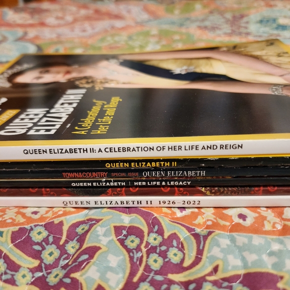 6 Tribute Magazines of Queen Elizabeth II - Picture 2 of 8